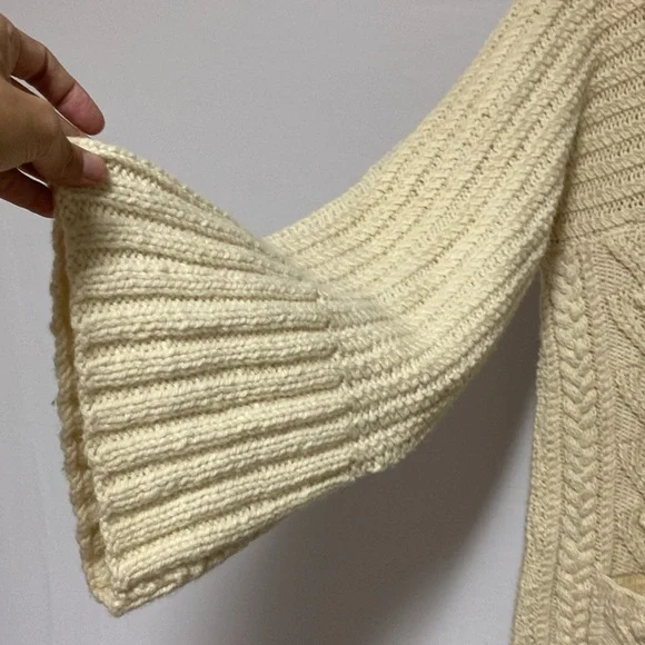 Hand Knit Wool Cable Hoodie Sweater Cream Chunky Flared Cuff Cottage Core Medium - Picture 5 of 12